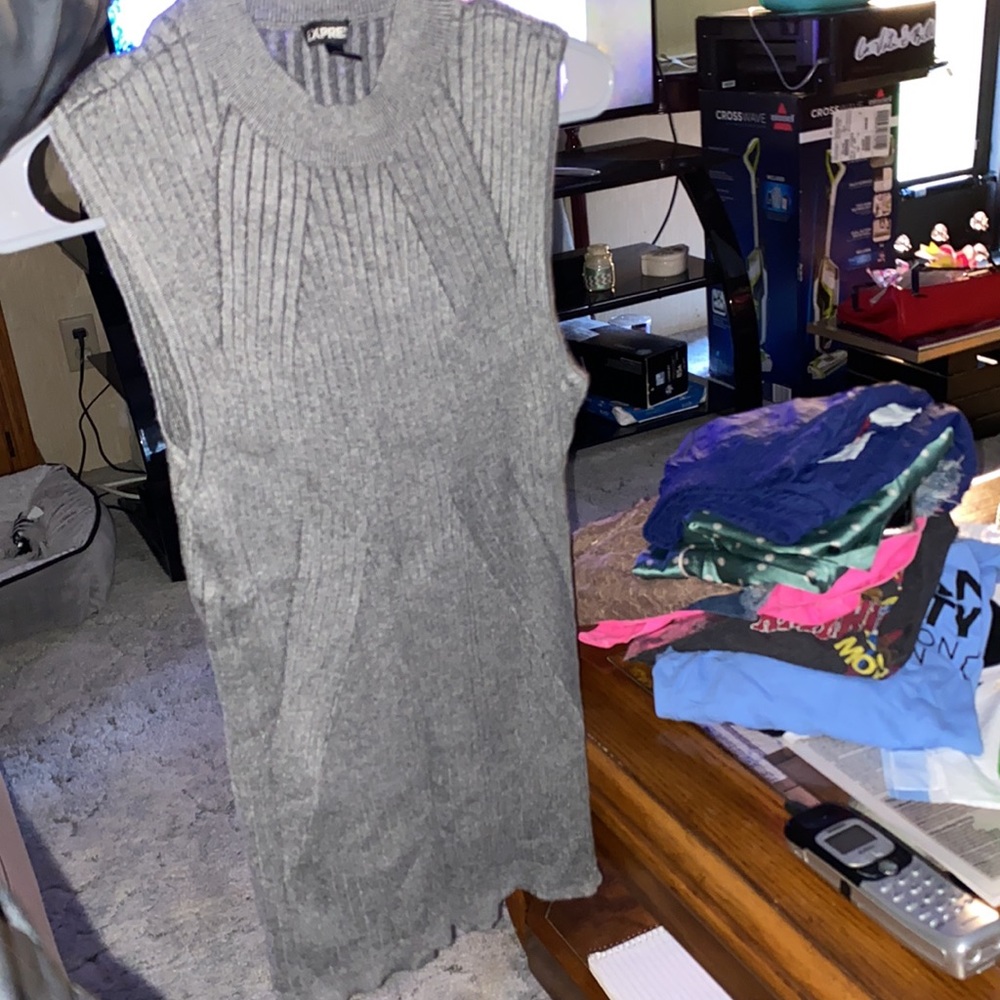 Large - Picture 2 of 5